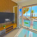 Espectacular Piso Reformado 1a Linea De Playa Daire