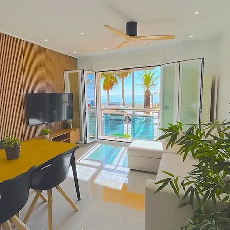 Espectacular Piso Reformado 1a Linea De Playa 푸엔히롤라