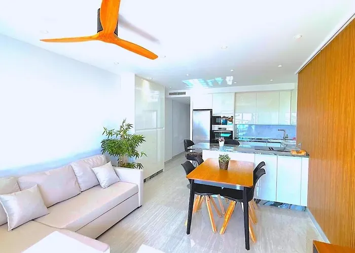 Espectacular Piso Reformado 1a Linea De Playa * 푸엔히롤라